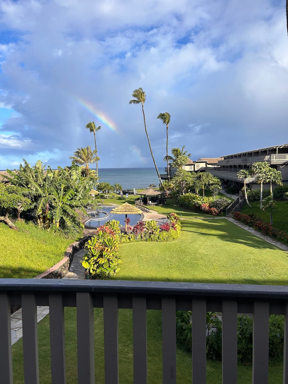 Townhouse in Lahaina · ★4.8 · 2 bedrooms · 4 beds · 2.5 baths - Photo 1