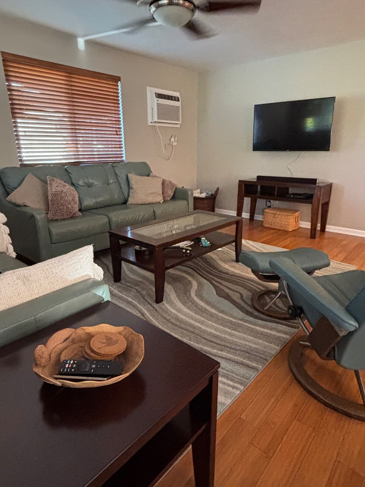 Home in Hilo · ★4.98 · 3 bedrooms · 4 beds · 2 baths - Photo 2