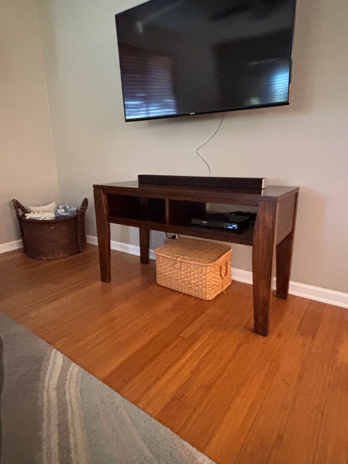 Home in Hilo · ★4.98 · 3 bedrooms · 4 beds · 2 baths - Photo 3