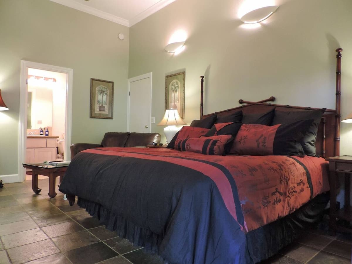 Beachcomber: AC, Lanai, Short Walk to the Beach! - Photo 4