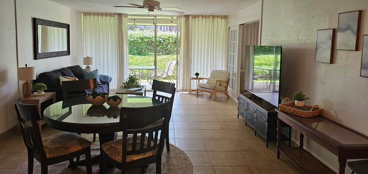 Condo in Lahaina · ★4.79 · 1 bedroom · 3 beds · 1 private bath - Photo 3
