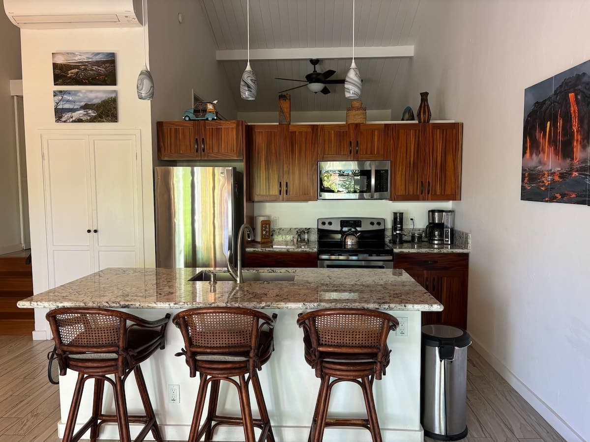 Condo in Kailua-Kona · ★4.96 · 1 bedroom · 1 bed · 1 bath - Photo 3