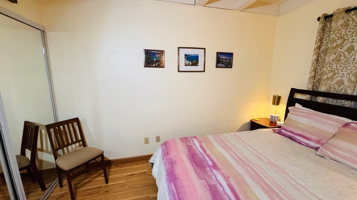 Cabin in Incline Village · ★4.97 · 3 bedrooms · 4 beds · 2.5 private baths - Photo 2