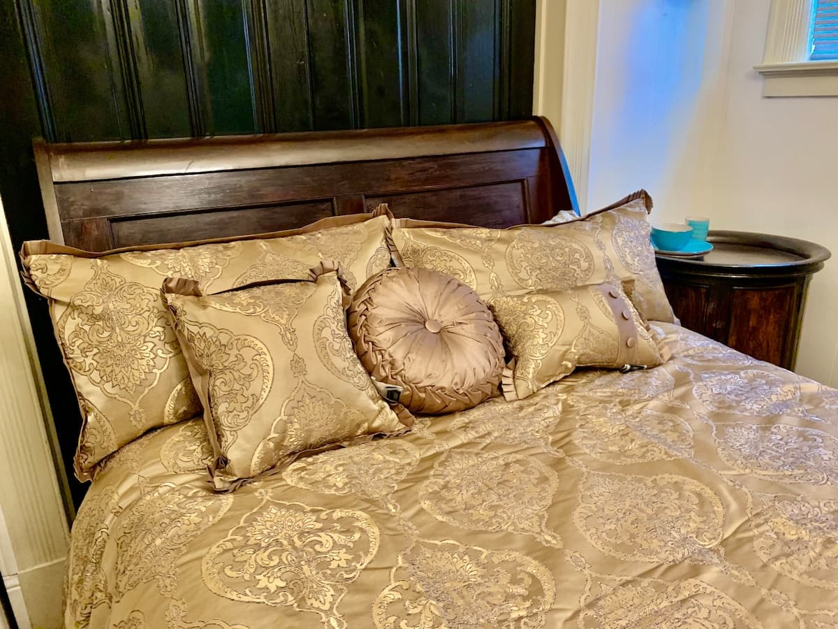 Charming SOFA Victorian, Walk to Sharks & Downtown - Photo 3