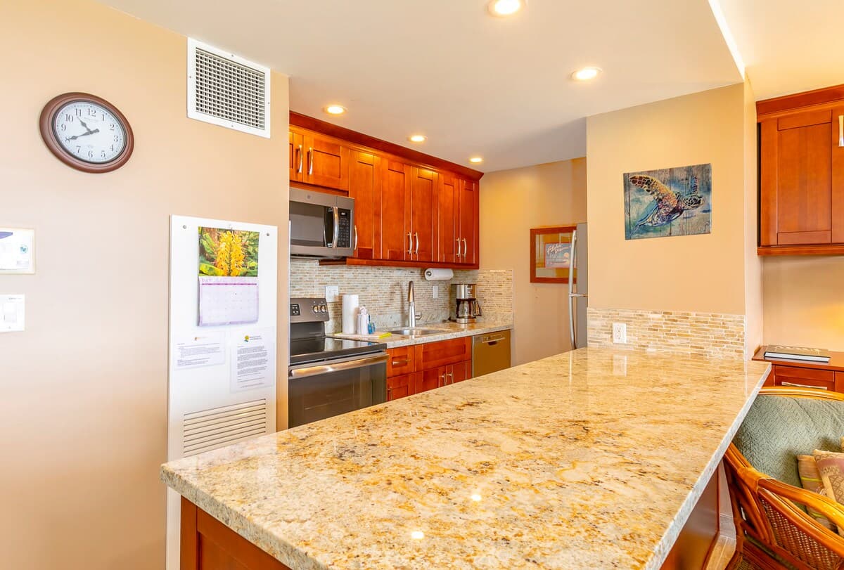Condo in Kihei · ★4.85 · 1 bedroom · 2 beds · 1 bath - Photo 5