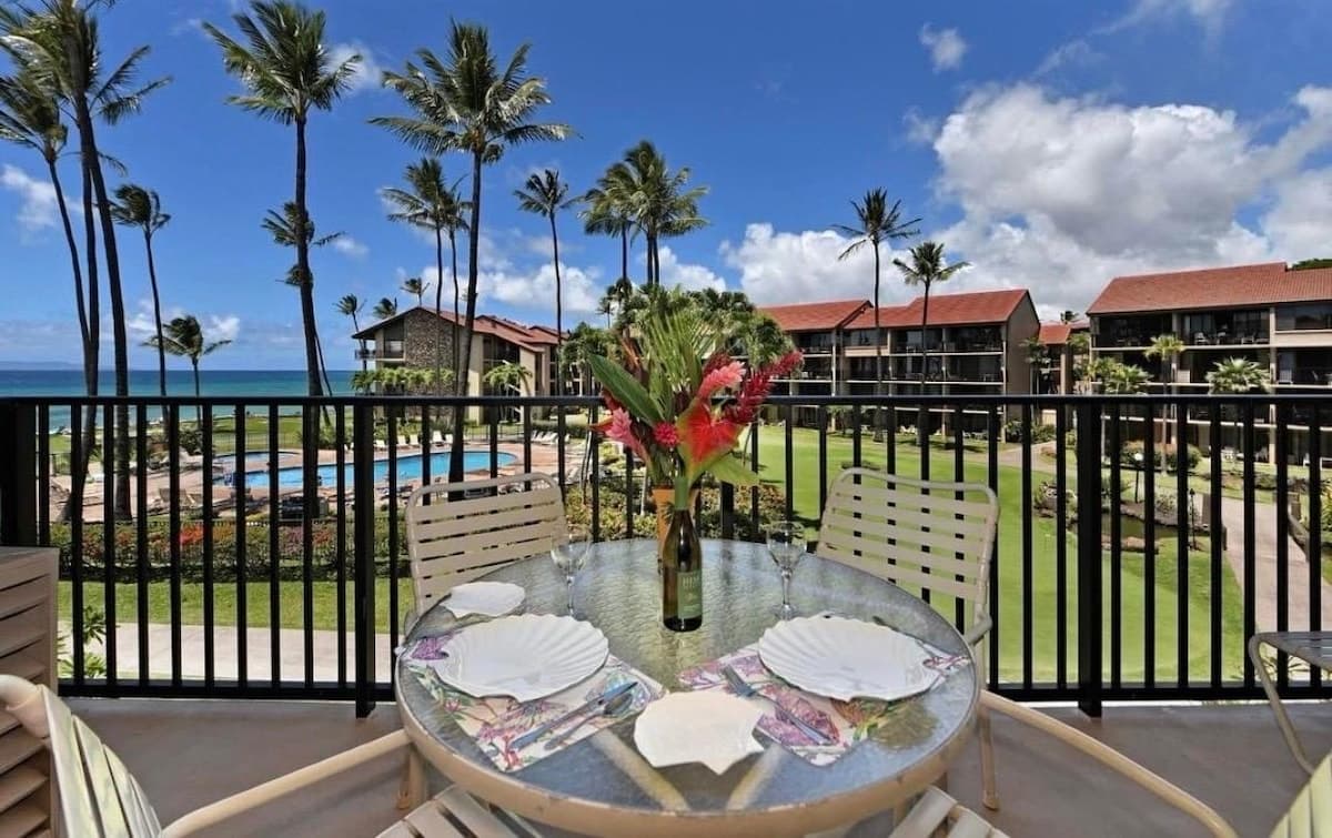 Condo in Lahaina · ★4.83 · 1 bedroom · 2 beds · 1 bath - Photo 1