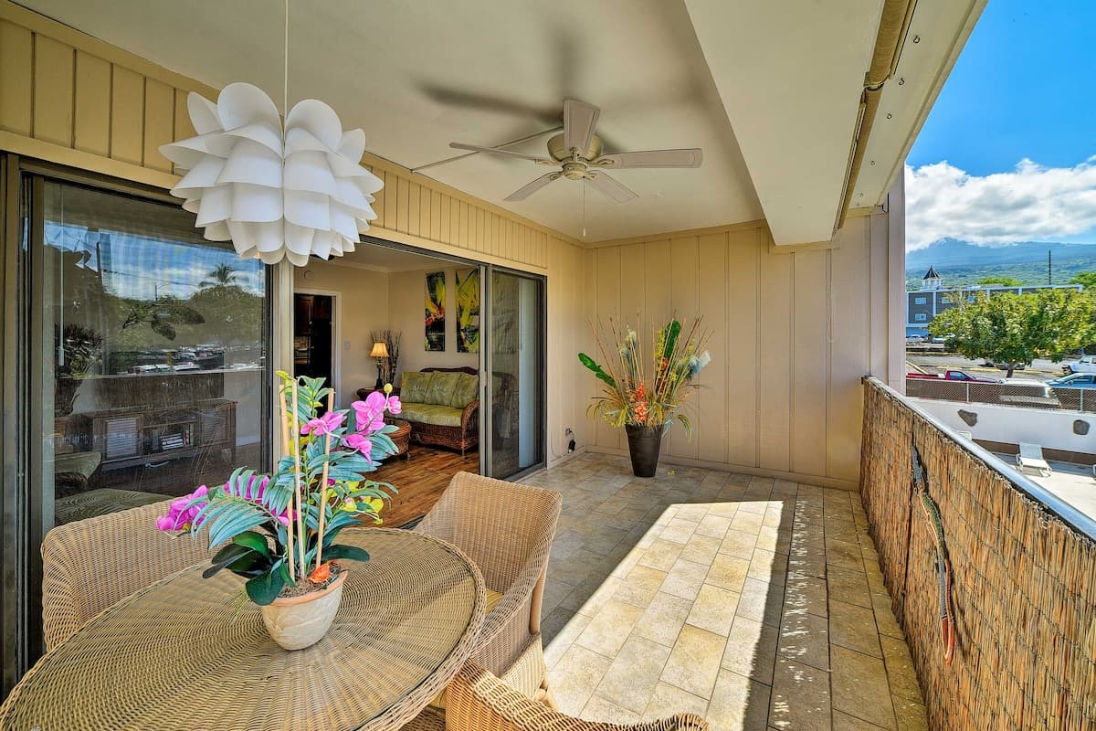 Downtown Air Conditioned Condo Walk to Beaches - Photo 1