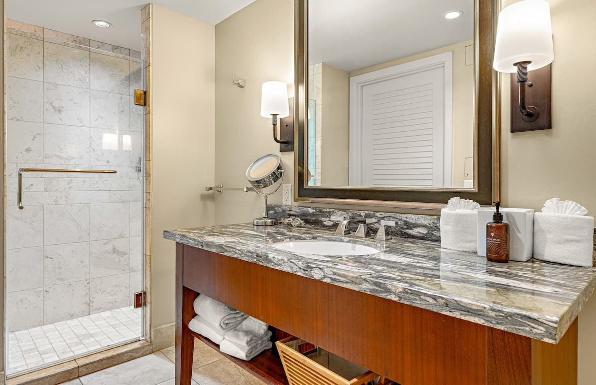 Condo in Lahaina · ★4.95 · 3 bedrooms · 4 beds · 3 baths - Photo 3