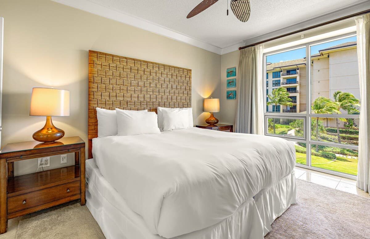 Condo in Lahaina · ★4.95 · 3 bedrooms · 4 beds · 3 baths - Photo 1