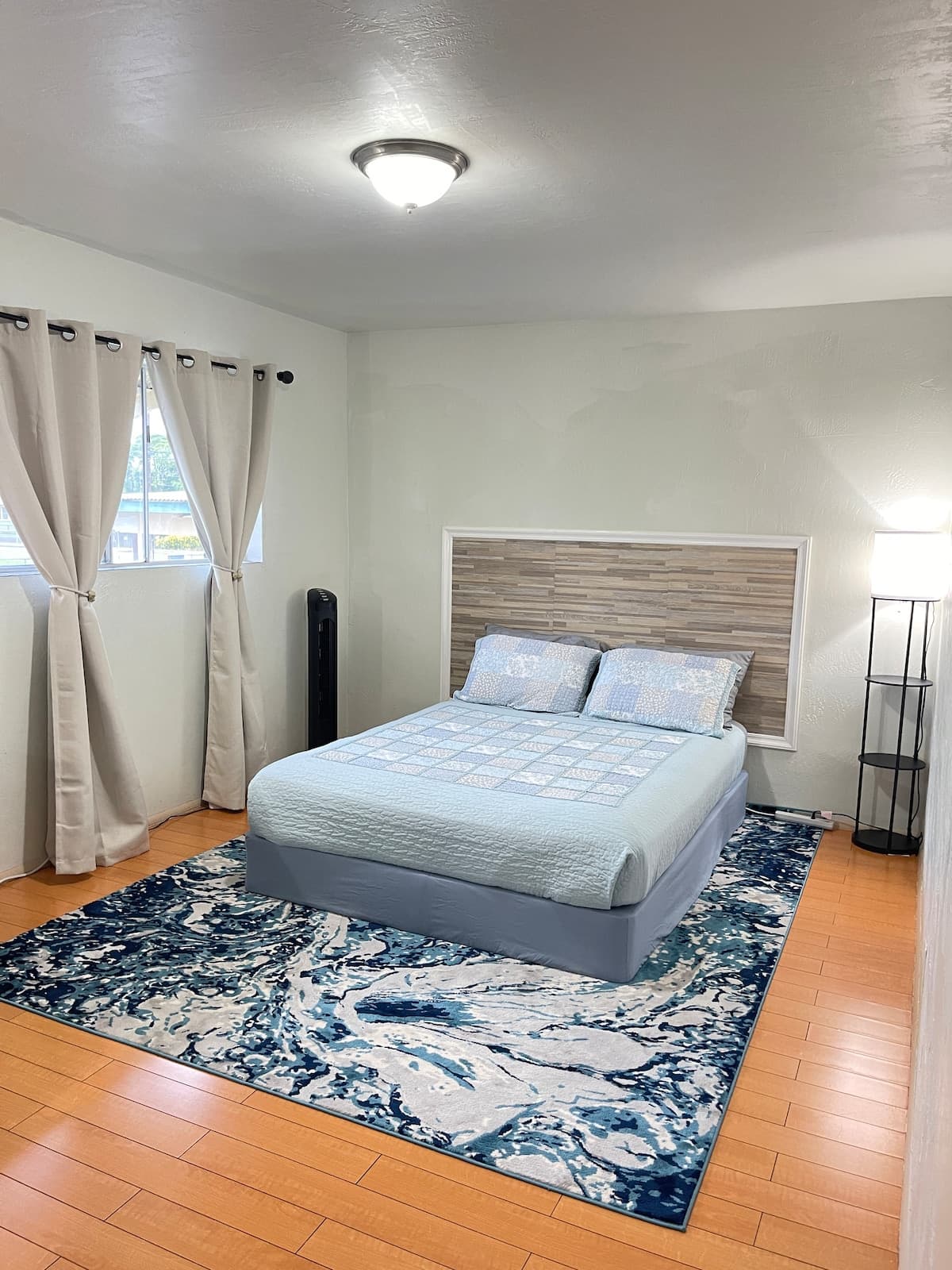 Home in Hilo · ★4.75 · 2 bedrooms · 2 beds · 1 private bath - Photo 2