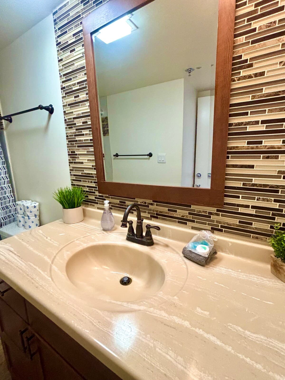 Condo in Honolulu · ★4.6 · 1 bedroom · 1 bed · 1 private bath - Photo 4