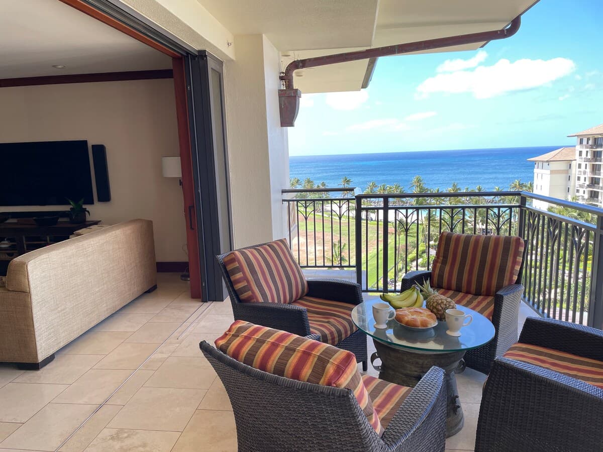 Villa in Honolulu County · ★4.97 · 2 bedrooms · 4 beds · 2 private baths - Photo 4