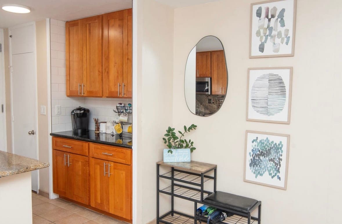Condo in Honolulu · ★4.98 · 1 bedroom · 2 beds · 1 private bath - Photo 3