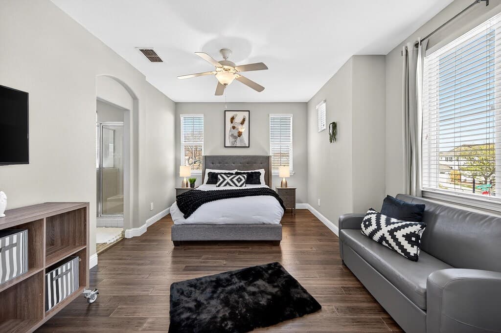 Stunning Gianno House with Loft & Yard - Photo 1