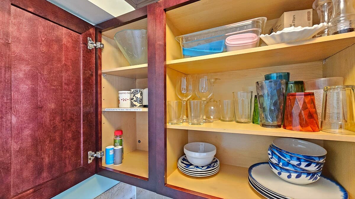 Condo in Honolulu · ★4.65 · Studio · 1 bed · 1 private bath - Photo 5