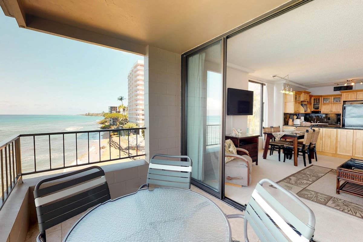 Condo in Lahaina · ★4.63 · 1 bedroom · 2 beds · 1 shared bath - Photo 5