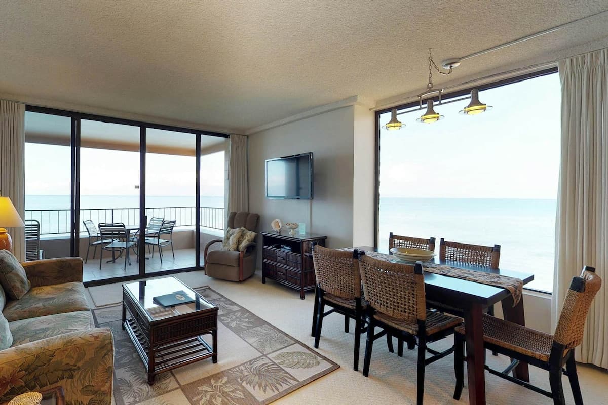 Condo in Lahaina · ★4.63 · 1 bedroom · 2 beds · 1 shared bath - Photo 3