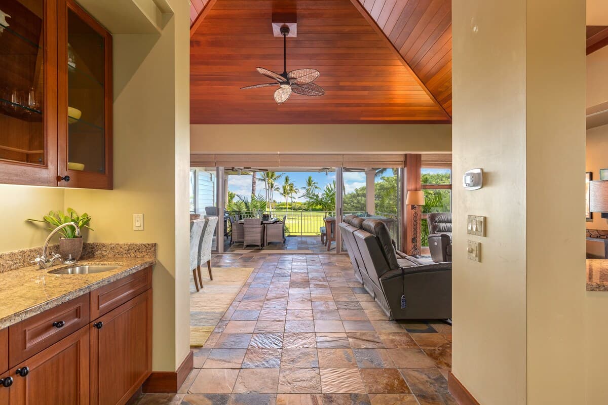 Villa in Kailua-Kona · ★4.75 · 2 bedrooms · 3 beds · 2 baths - Photo 2