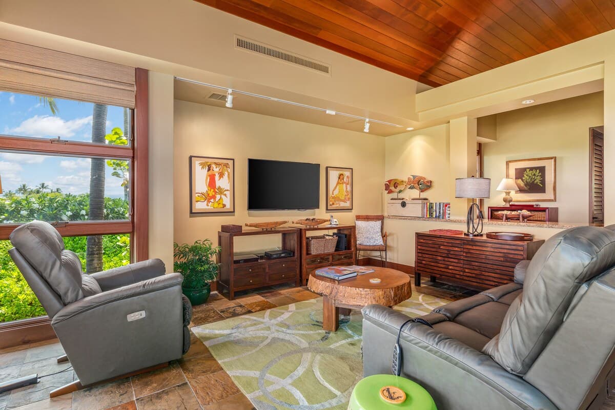 Villa in Kailua-Kona · ★4.75 · 2 bedrooms · 3 beds · 2 baths - Photo 5