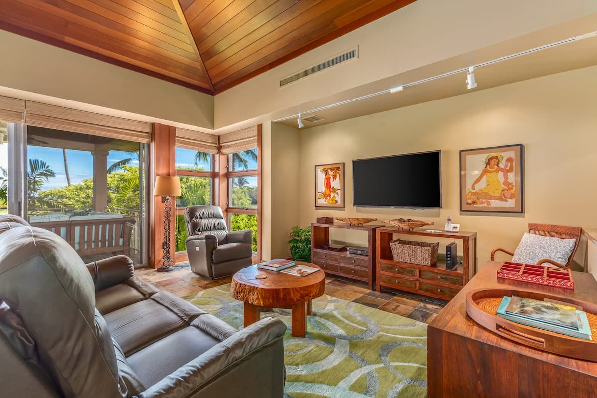 Villa in Kailua-Kona · ★4.75 · 2 bedrooms · 3 beds · 2 baths - Photo 3