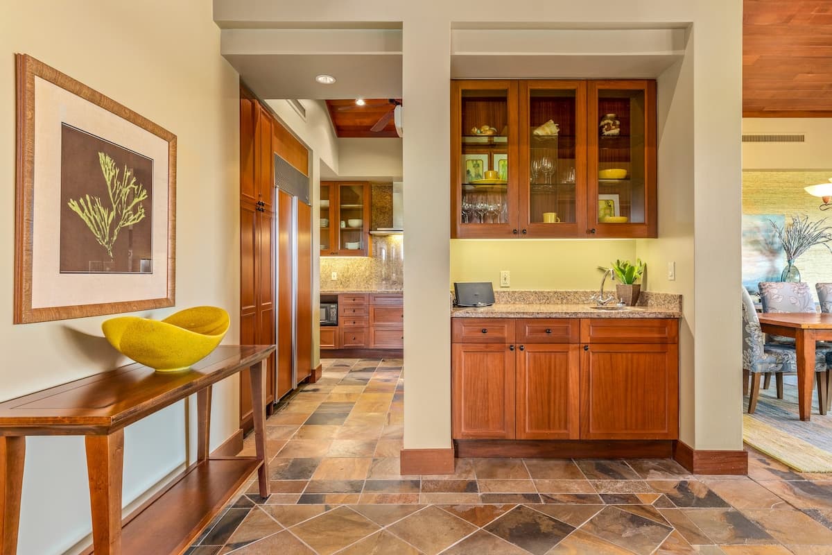 Villa in Kailua-Kona · ★4.75 · 2 bedrooms · 3 beds · 2 baths - Photo 4