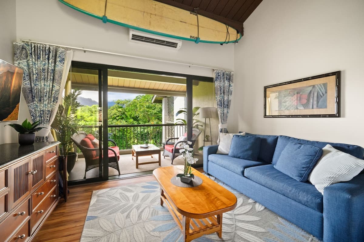Resort in Princeville · ★4.88 · Studio · 2 beds · 1 private bath - Photo 3
