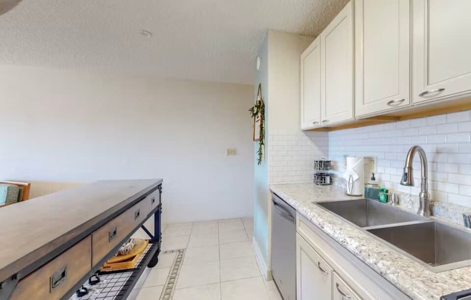 Condo in Kailua-Kona · ★4.73 · 1 bedroom · 1 bed · 1 bath - Photo 4