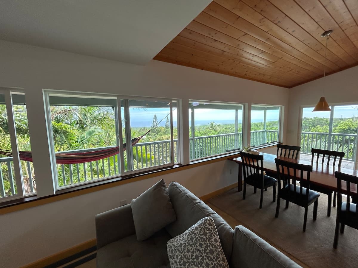 Home in Naalehu · ★4.96 · 2 bedrooms · 2 beds · 2 baths - Photo 4