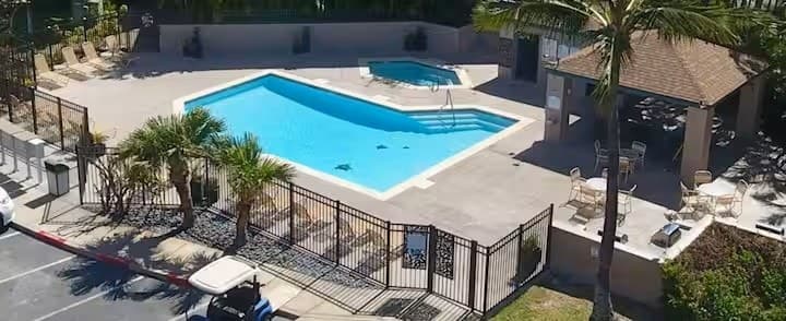 Condo in Kihei · ★4.92 · 2 bedrooms · 2 beds · 2 private baths - Photo 4