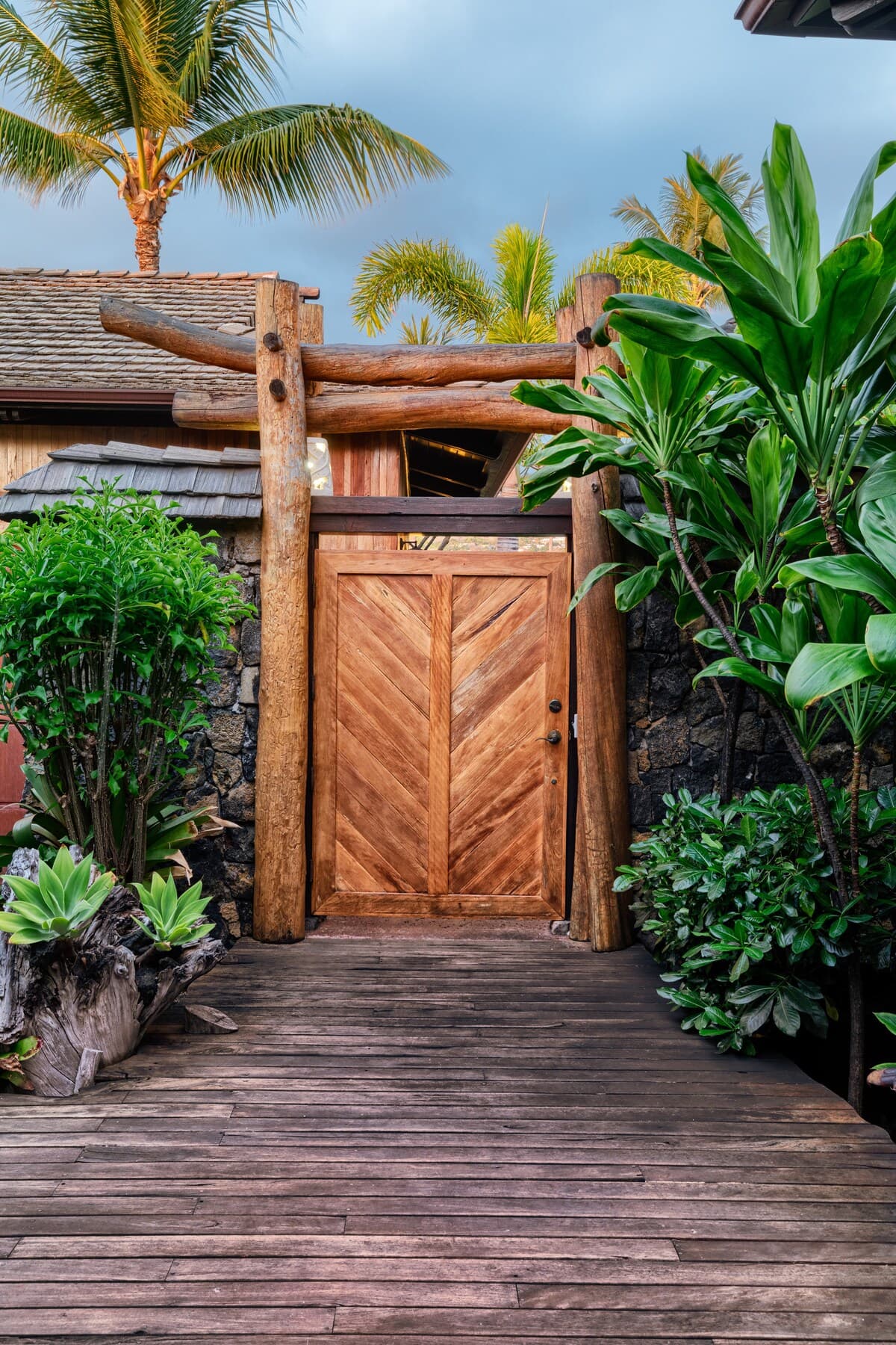 Villa in Kailua-Kona · ★4.96 · 4 bedrooms · 5 beds · 4 baths - Photo 3