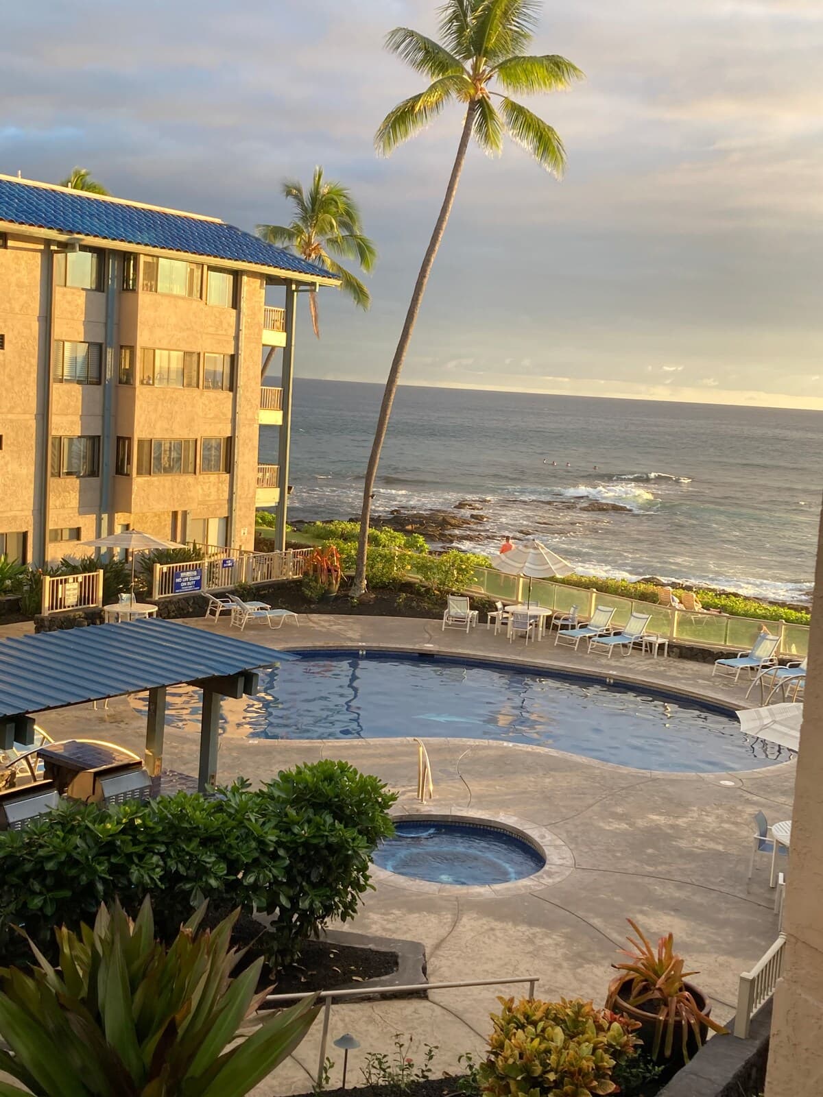 Condo in Kailua-Kona · ★4.78 · 1 bedroom · 1 bed · 1 private bath - Photo 4