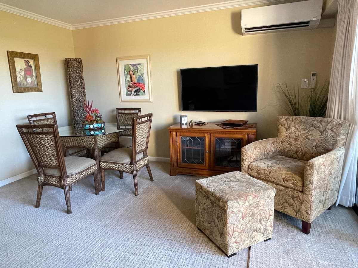 Condo in Kihei · ★4.92 · 1 bedroom · 1 bed · 2 private baths - Photo 2