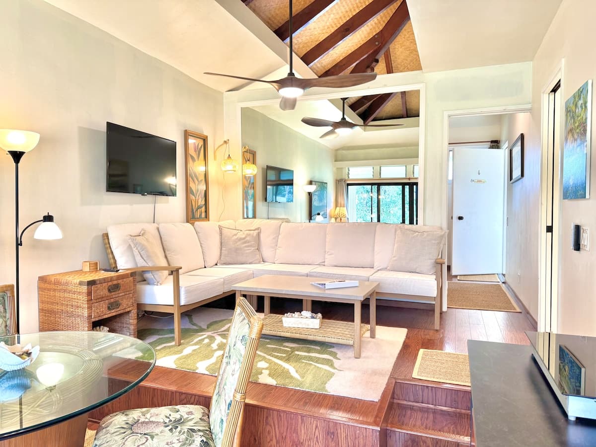 Princeville Top-Floor Retreat w/ AC & Pool - Photo 3