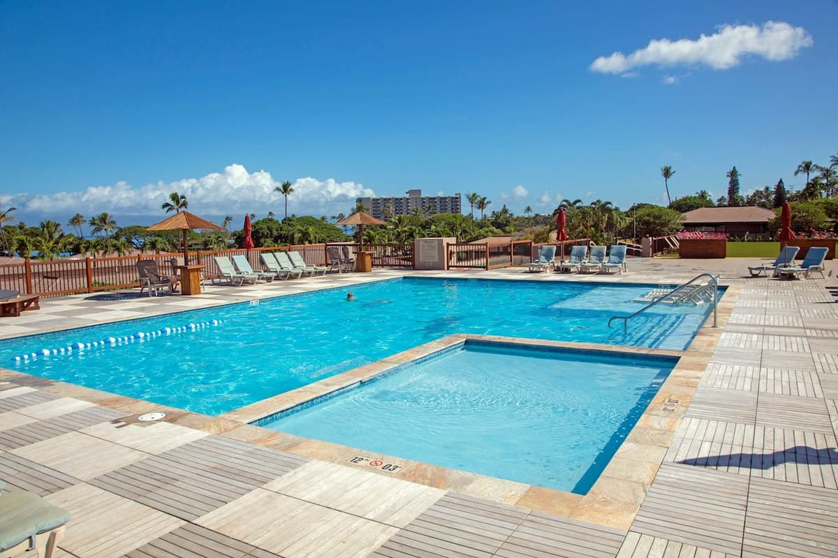 Tropical Studio Oceanview 2nd-Floor | Balcony - Photo 3