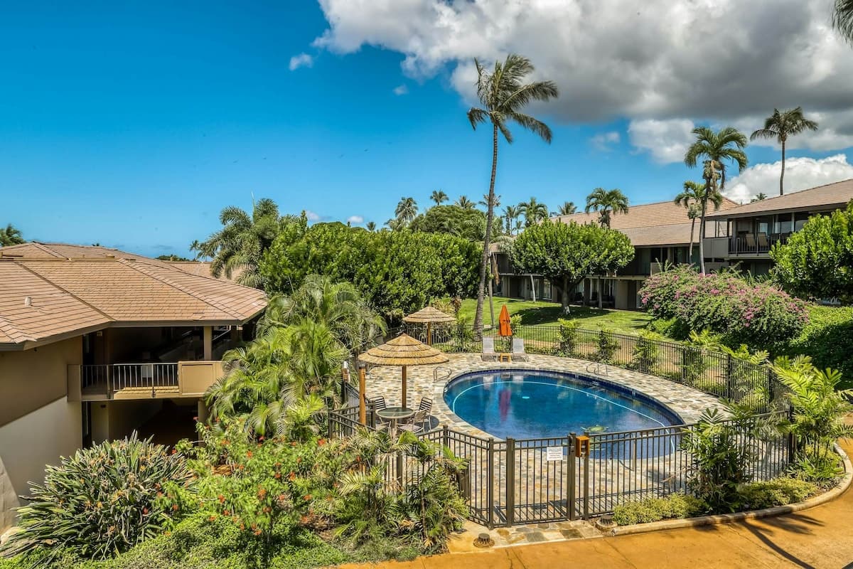 Tropical Studio Oceanview 2nd-Floor | Balcony - Photo 2