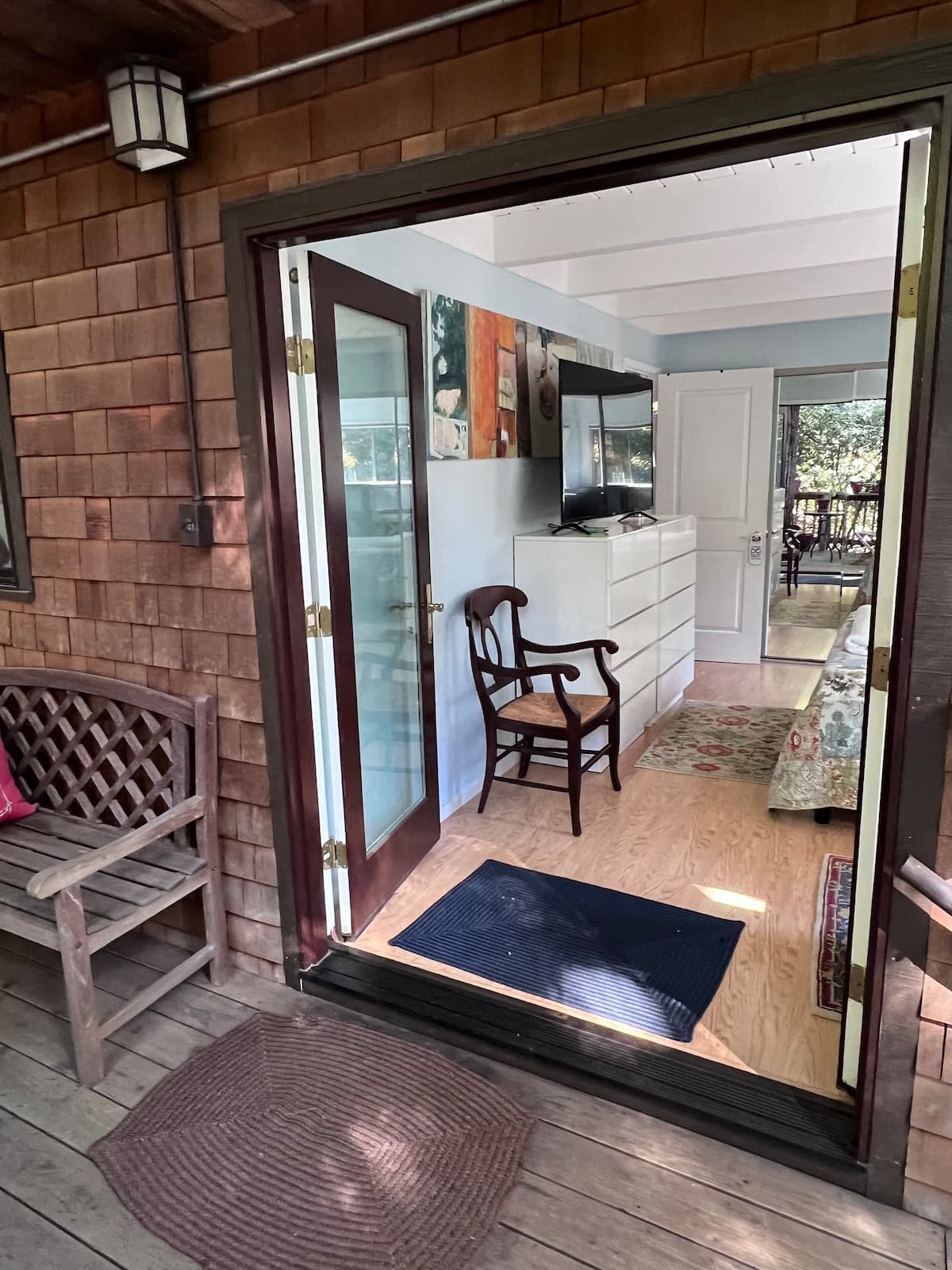 Walk to MV/Muir/Tam- room w/bath/deck/sep-entrance - Photo 1