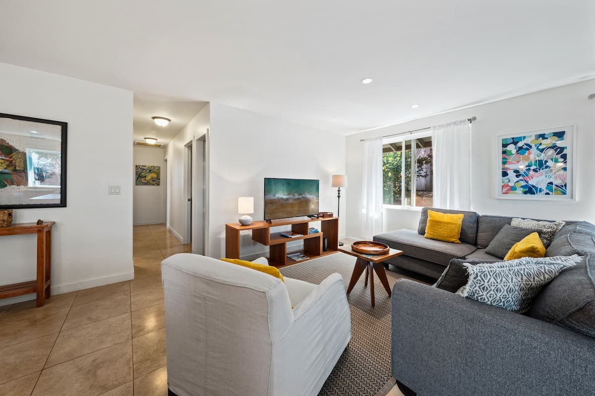 Home in Paia · ★4.9 · 2 bedrooms · 2 beds · 2 baths - Photo 5