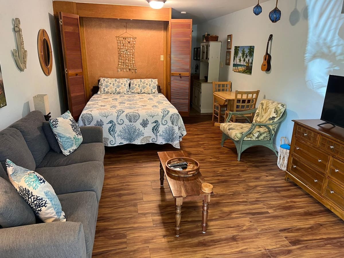 Condo in Kihei · ★4.78 · Studio · 1 bed · 1 bath - Photo 2