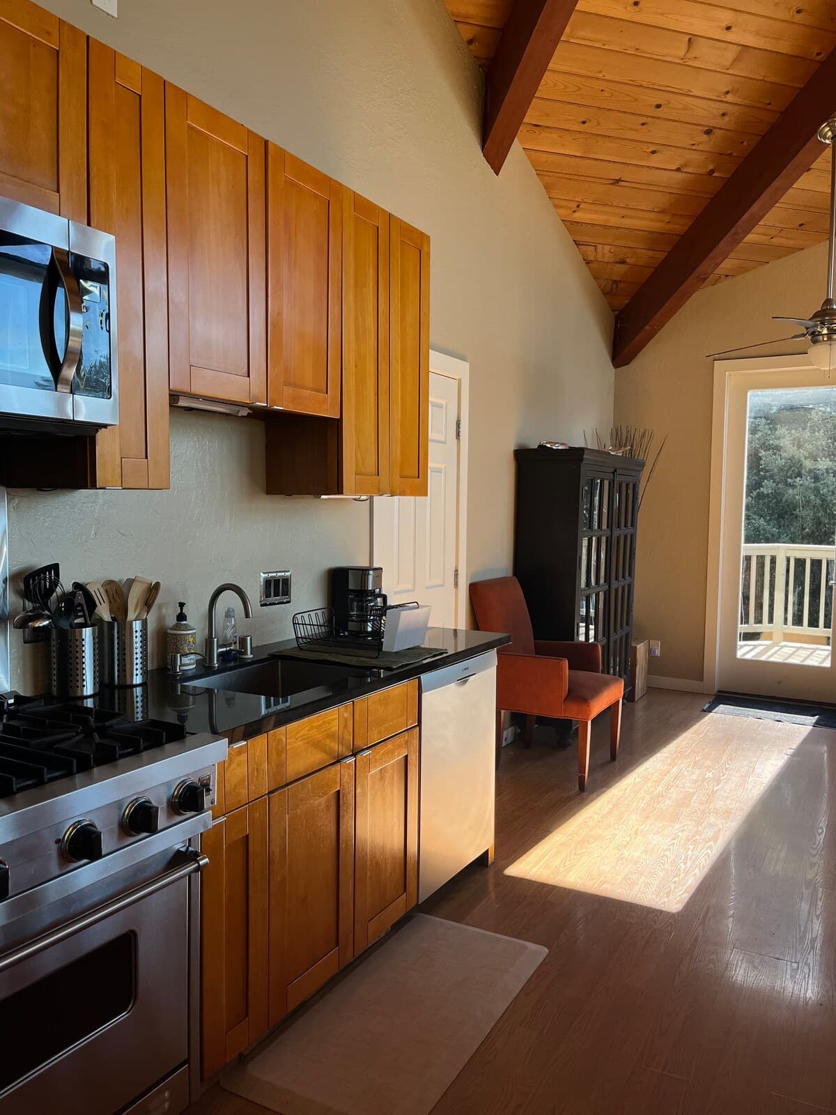 Mountain View Cabin with Hot Tub on 13 Acres - Photo 4
