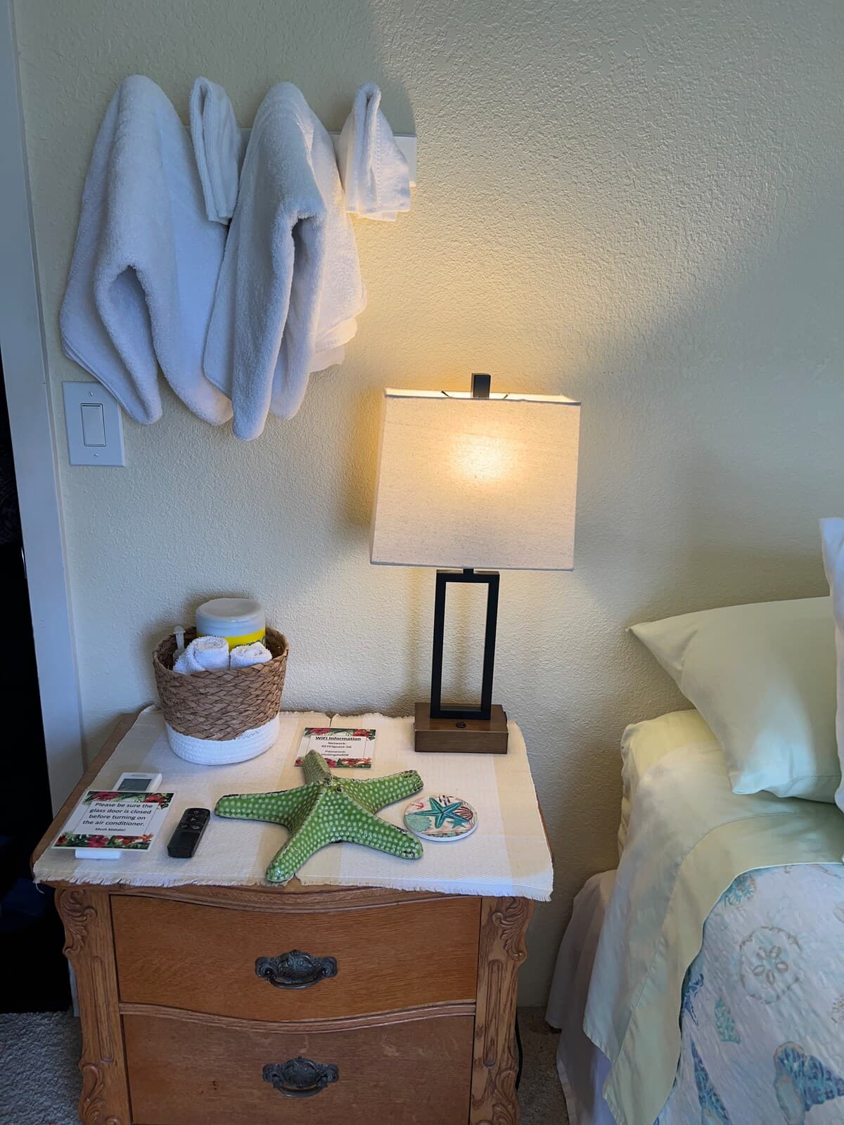 Home in Kailua-Kona · ★4.87 · 1 bedroom · 1 bed · 1 shared bath - Photo 5