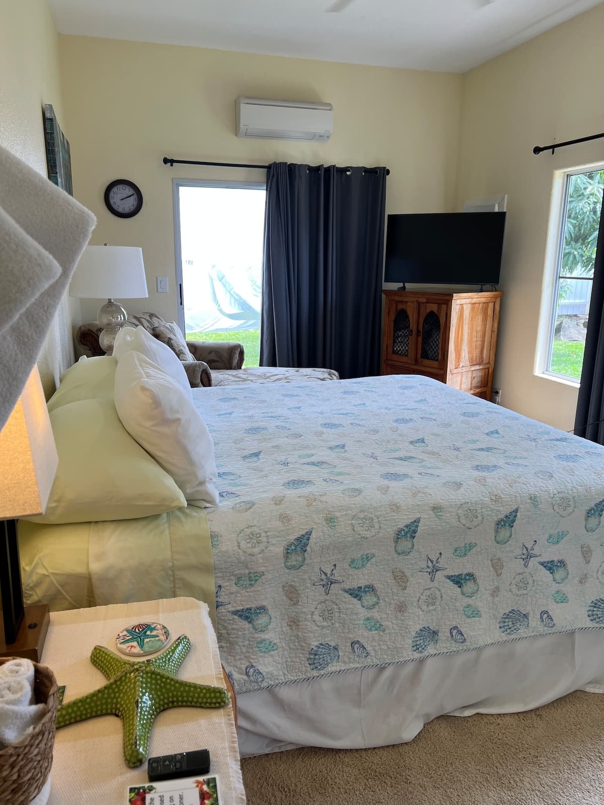 Home in Kailua-Kona · ★4.87 · 1 bedroom · 1 bed · 1 shared bath - Photo 2