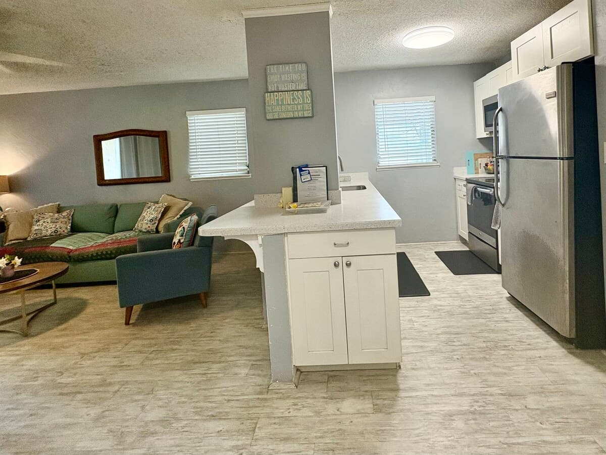 Condo in Kapaa · ★4.89 · 1 bedroom · 3 beds · 1 private bath - Photo 5