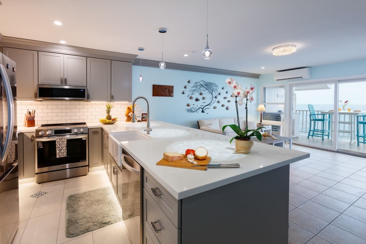 Condo in Kailua-Kona · ★4.73 · 1 bedroom · 1 bed · 1 bath - Photo 3