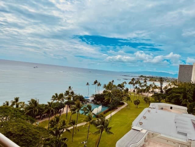 Condo in Honolulu · ★4.93 · Studio · 1 bed · No bathroom - Photo 1