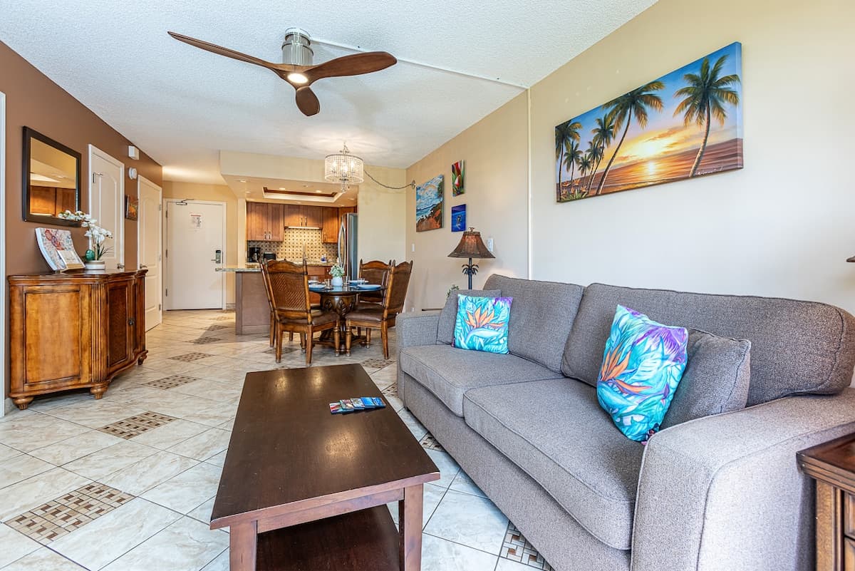 Condo in Kihei · ★4.91 · 1 bedroom · 2 beds · 2 shared baths - Photo 2