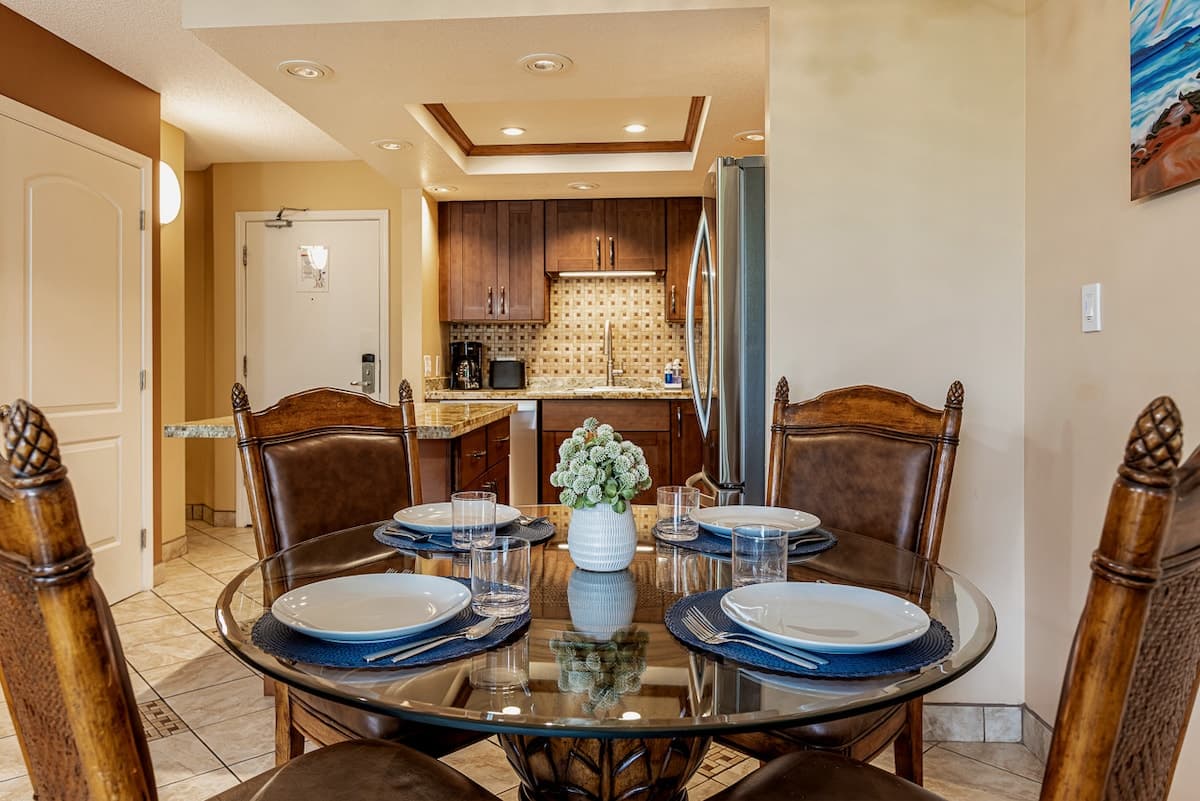 Condo in Kihei · ★4.91 · 1 bedroom · 2 beds · 2 shared baths - Photo 3