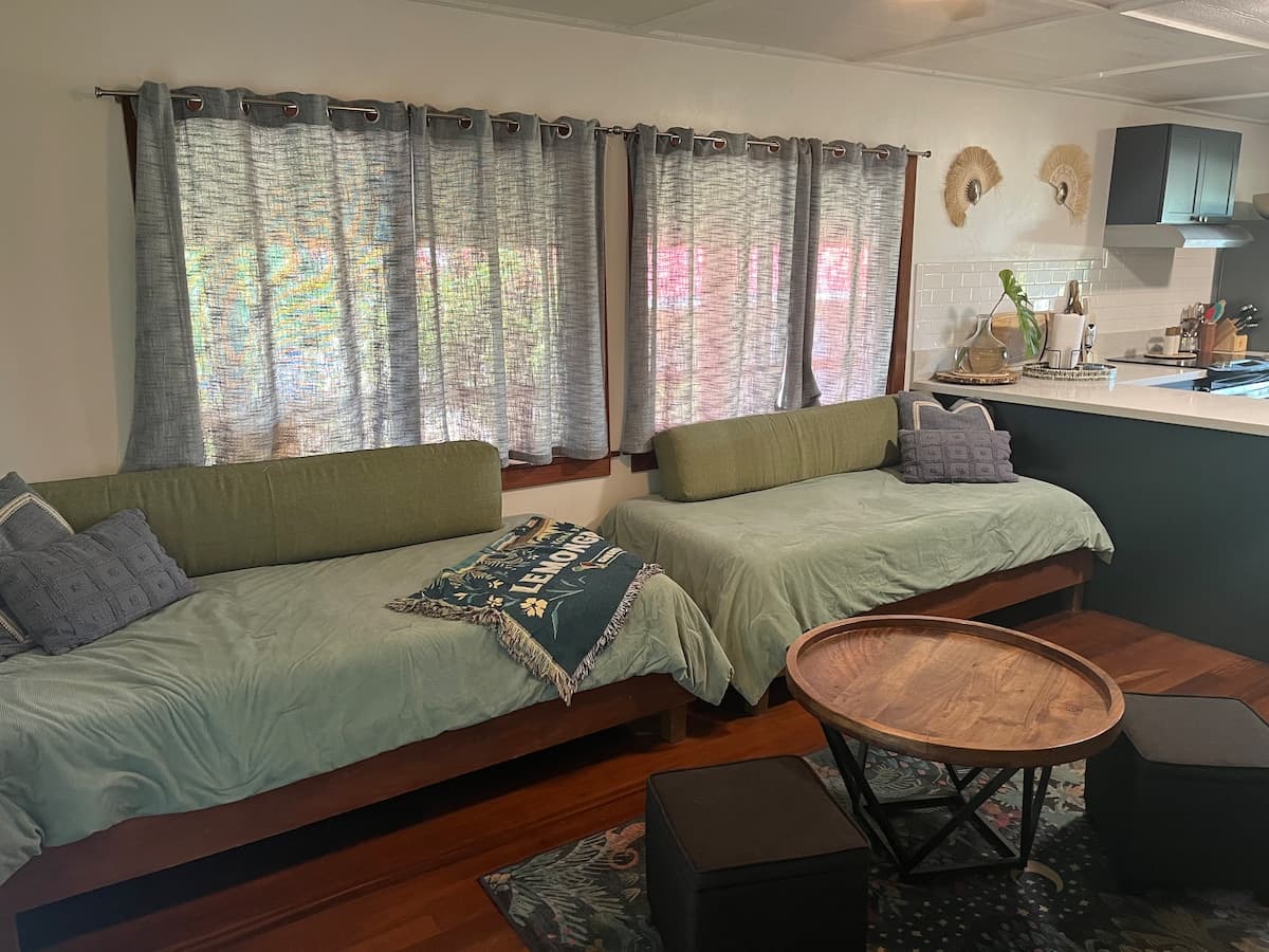 Home in Hilo · ★4.87 · 2 bedrooms · 2 beds · 2 baths - Photo 1