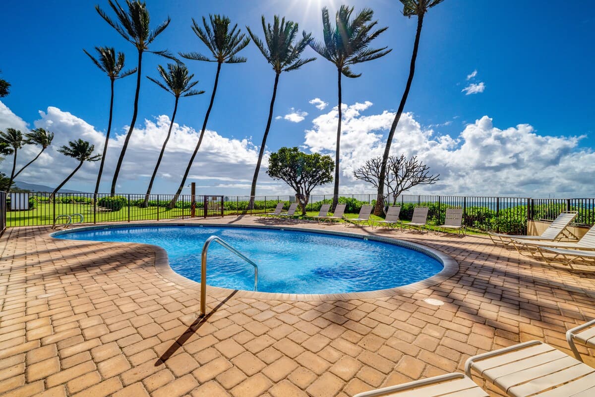 Condo in Kihei · ★4.83 · 1 bedroom · 2 beds · 1 bath - Photo 5