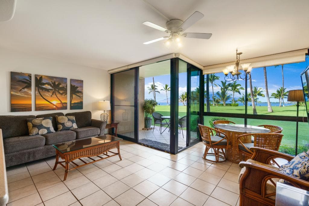 Condo in Kihei · ★4.83 · 1 bedroom · 2 beds · 1.5 baths - Photo 5