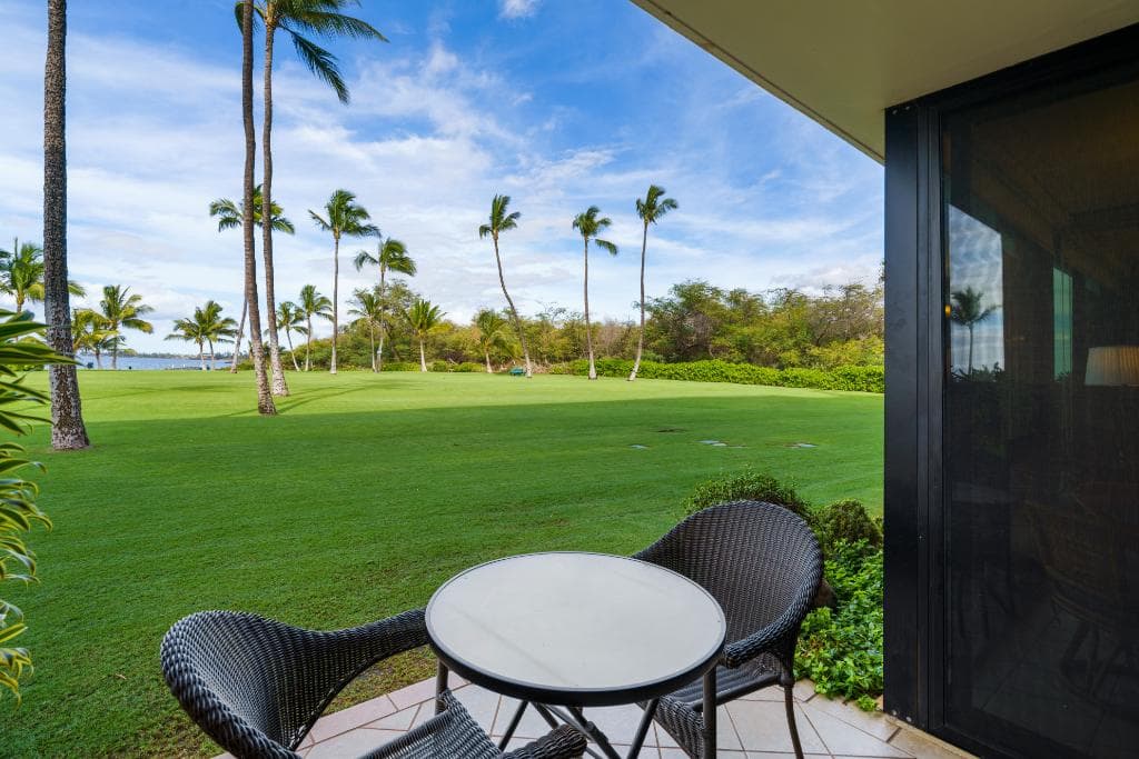 Condo in Kihei · ★4.83 · 1 bedroom · 2 beds · 1.5 baths - Photo 3